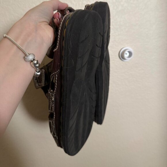 Dr. Martens Men's Brown Sandals - Picture 5 of 6